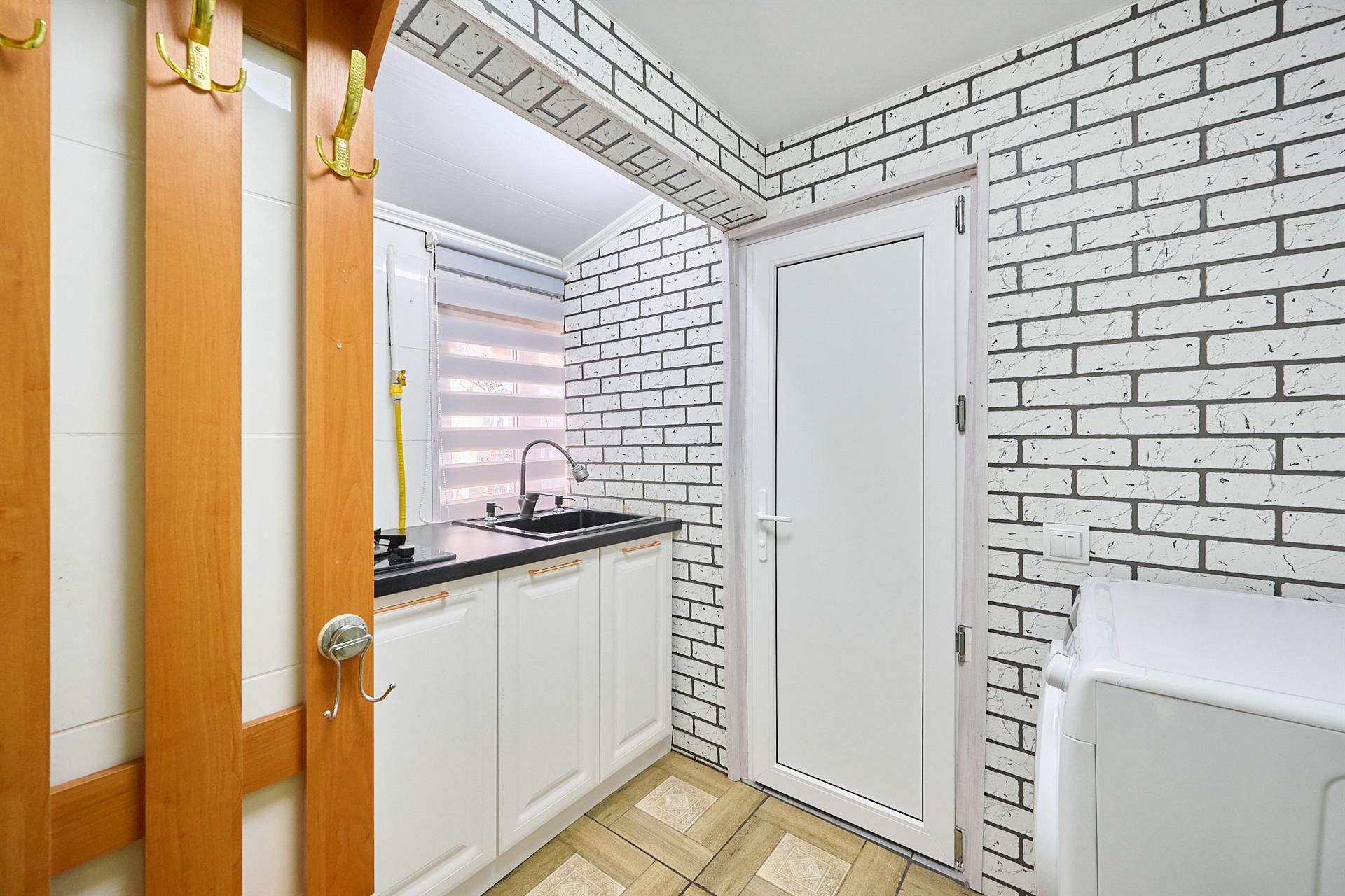 Фото №8: 2-комнатная квартира 32 м² - Краснодар, Центральный внутригородской округ, мкр. Дубинка, ул. имени Чехова, 32