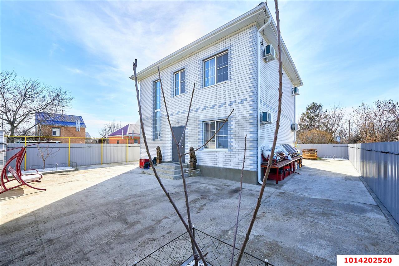 Фото №3: Дом 136 м² + 4 сот. - Механизатор, Южный массив, ул. Клубничная, 79