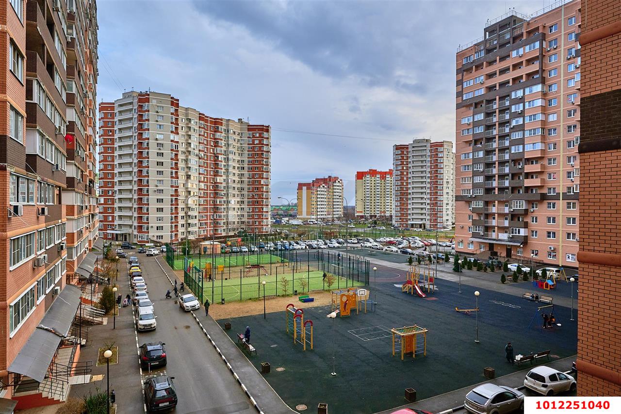 Фото №1: 3-комнатная квартира 101 м² - Краснодар, жилой комплекс Авиатор, ул. имени Валерия Гассия, 2