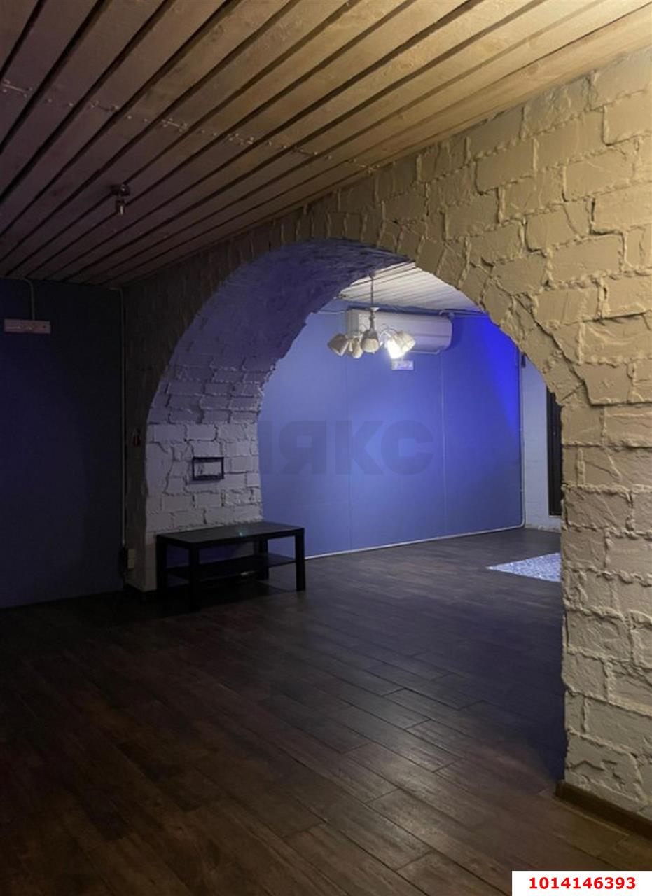 Фото №18: Торговое помещение 200 м² - Краснодар, Центральный, ул. Красная, 118
