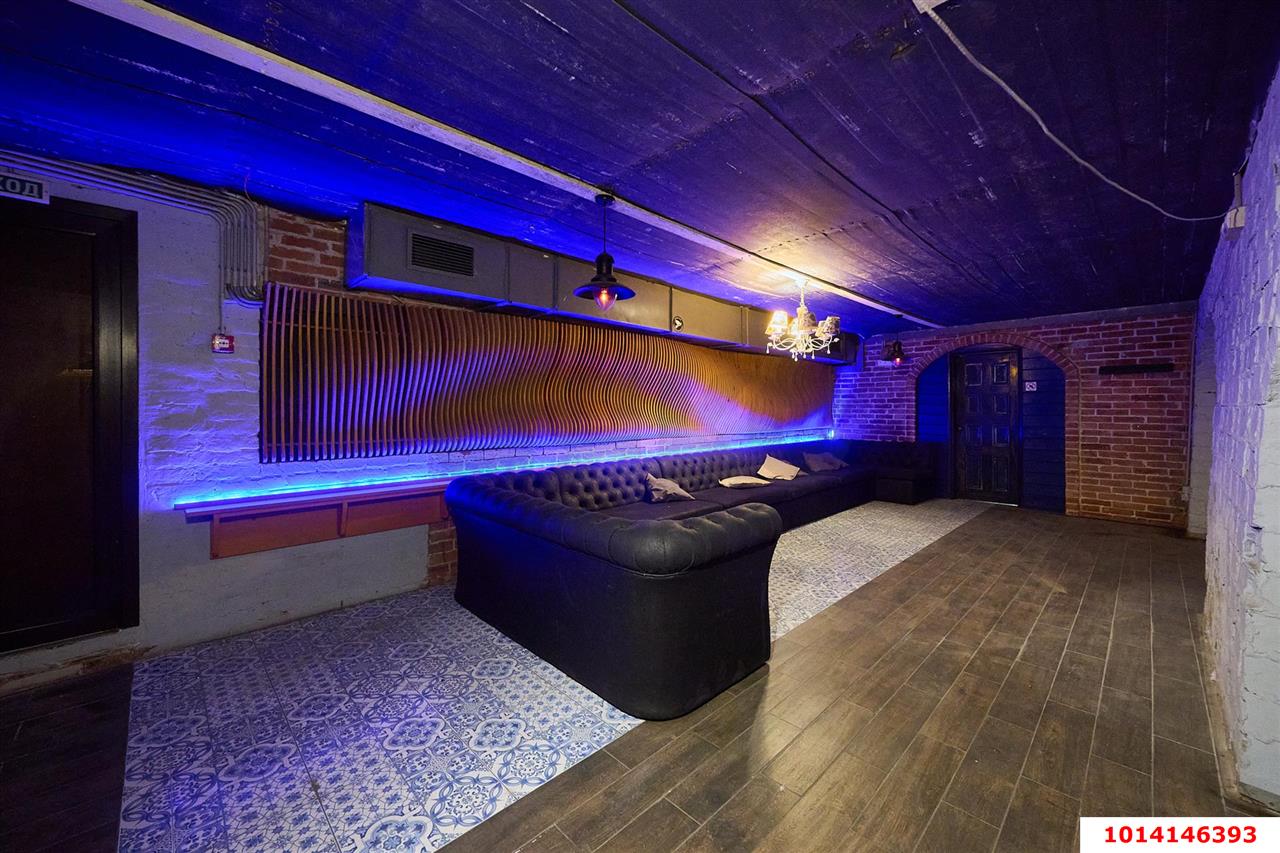 Фото №14: Торговое помещение 200 м² - Краснодар, Центральный, ул. Красноармейская, 81