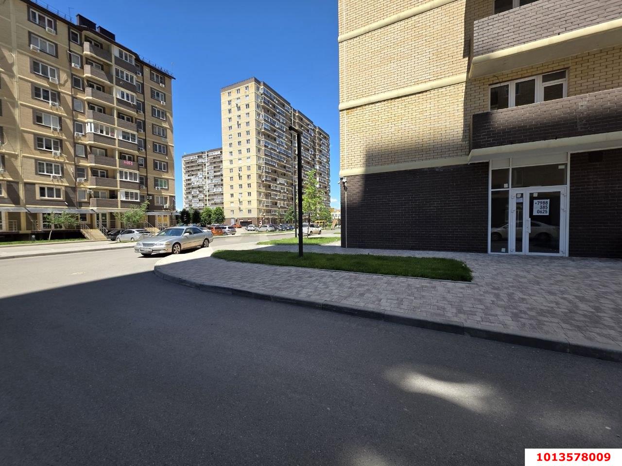 Фото №9: Торговое помещение <span class="whitespace-nowrap">30 м²</span>, <span class="whitespace-nowrap">1/16 эт.</span> - Краснодар, Прикубанский внутригородской округ, мкр. жилой комплекс Дыхание, ул. Лётчика Позднякова, 2к24