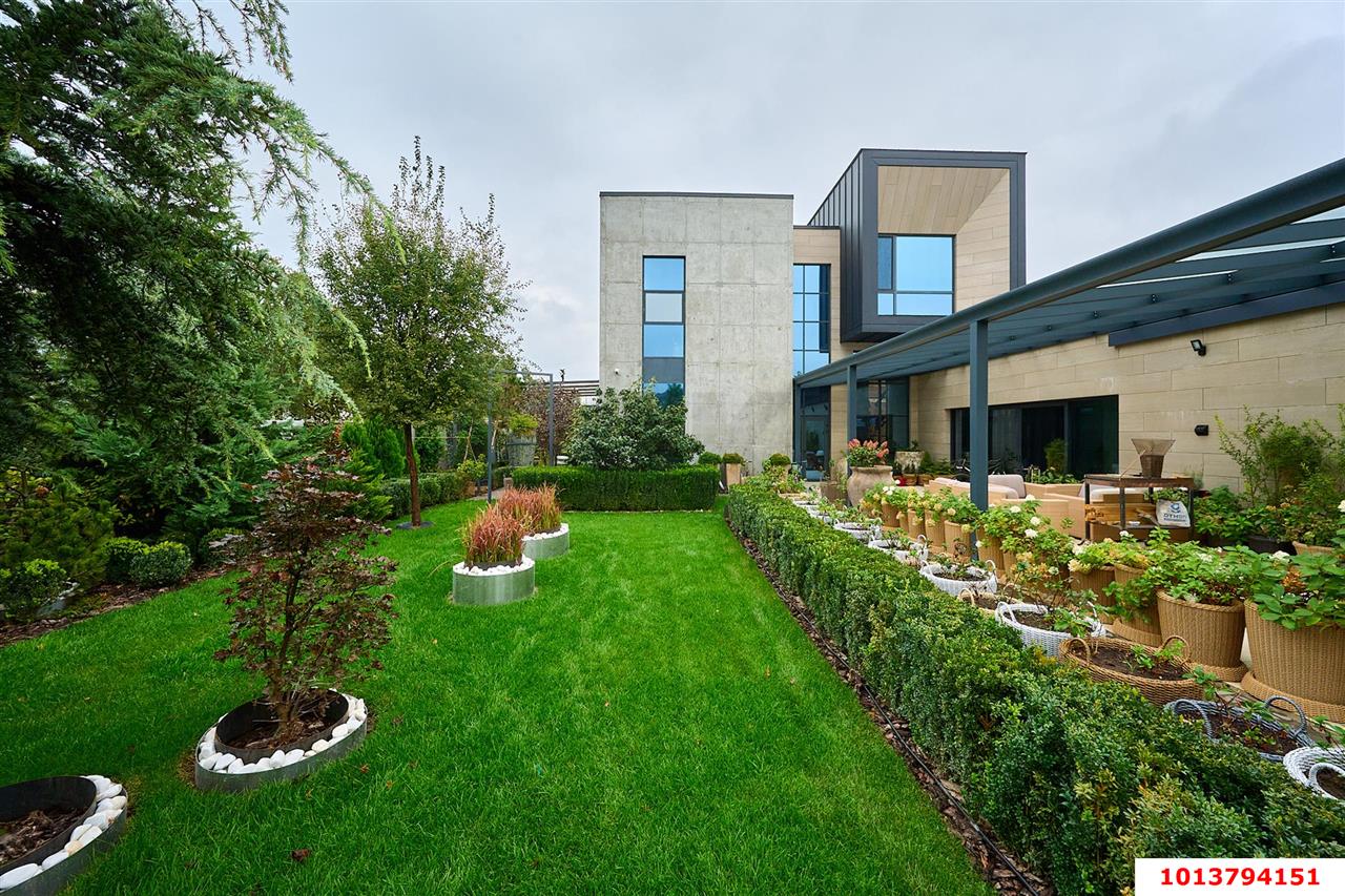 Фото №1: Дом 340 м² + 7.5 сот. - Краснодар, ул. Ивана Беличенко, 48