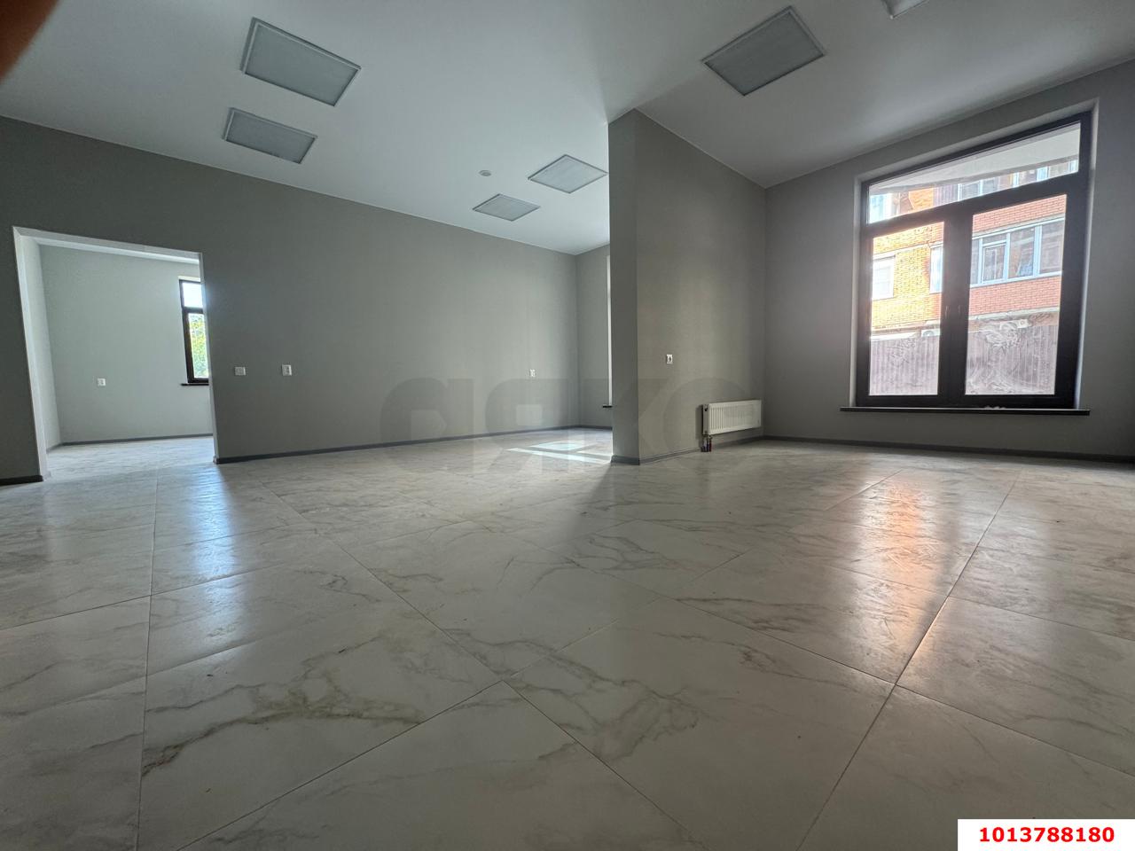 Фото №2: Торговое помещение 71 м² - Краснодар, жилой комплекс Притяжение, ул. Московская, 118к1