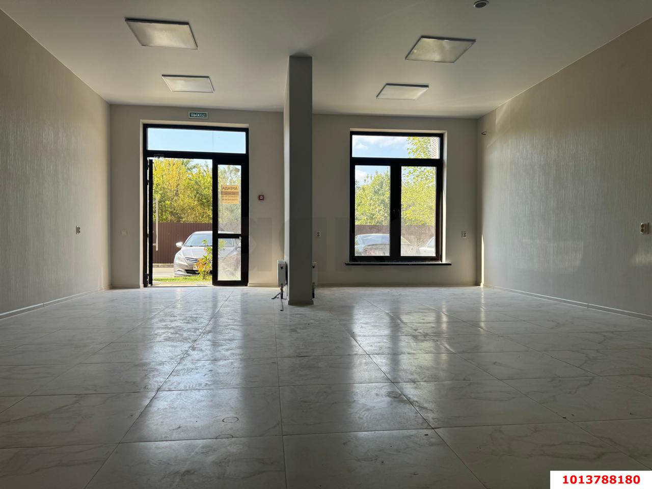 Фото №1: Торговое помещение 71 м² - Краснодар, жилой комплекс Притяжение, ул. Московская, 118к1