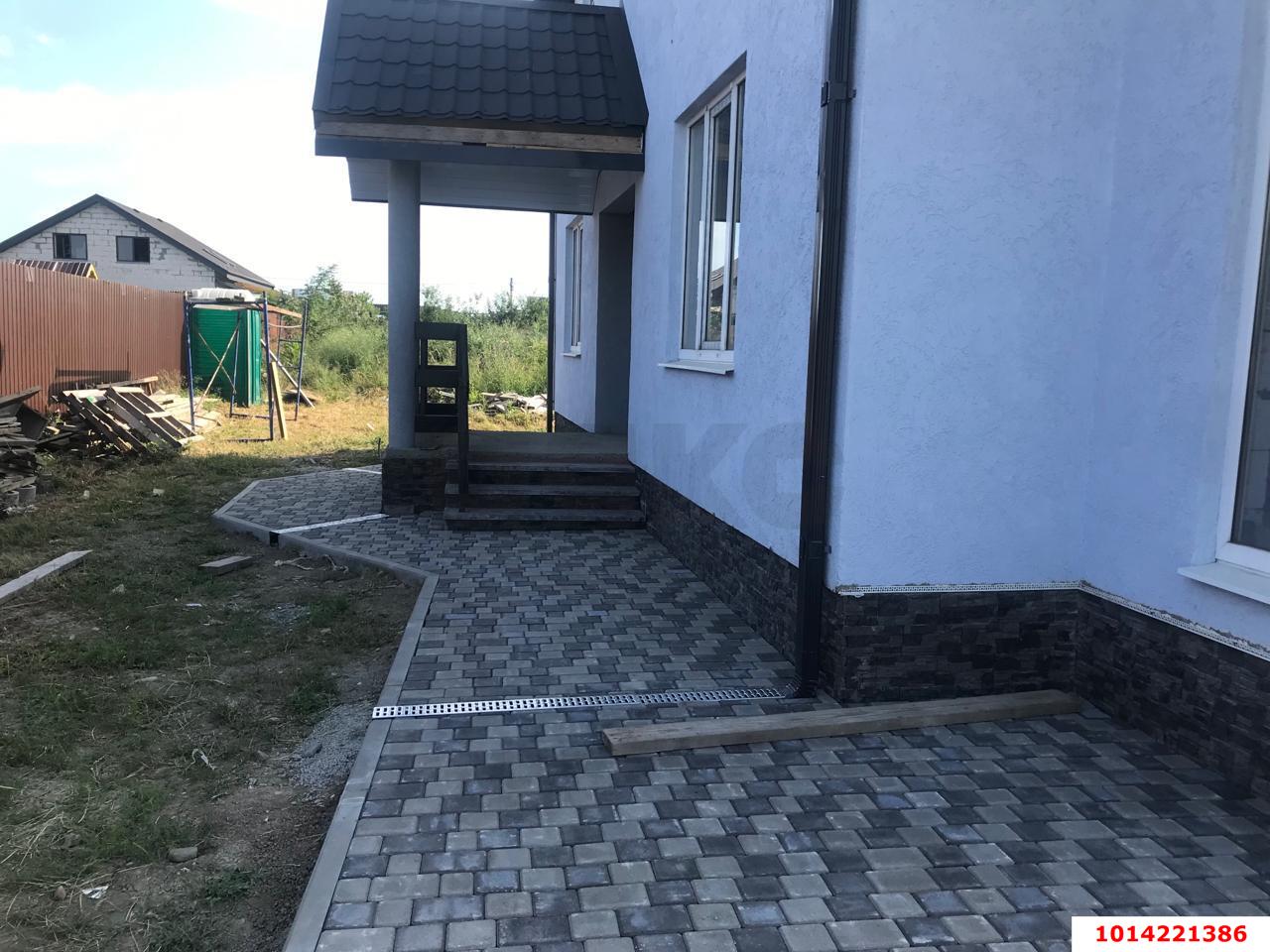 Фото №2: Дом 211 м² + 10 сот. - Новодмитриевская, ул. Новая, 22