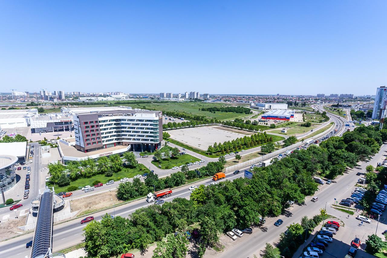 Фото №17: 4-комнатная квартира 140 м² - Краснодар, ул. Александра Покрышкина, 2/2