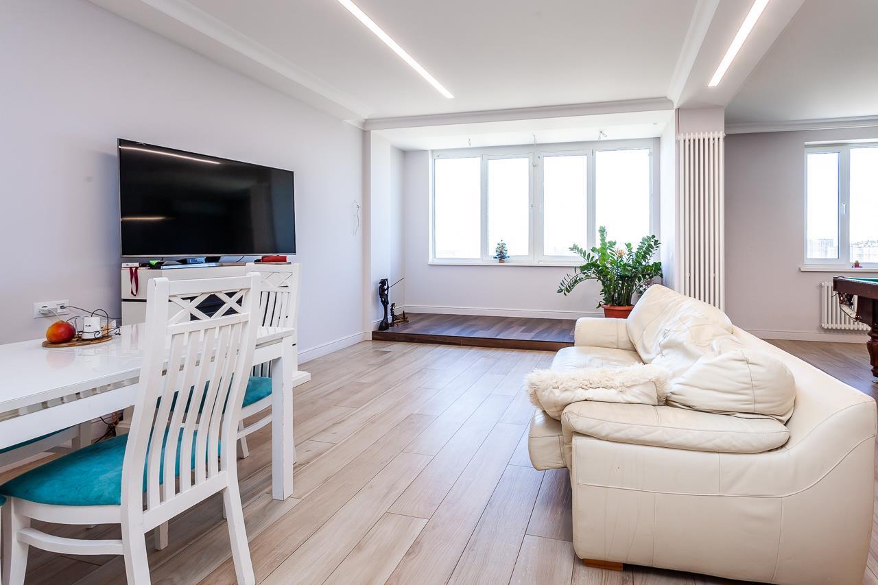 Фото №2: 4-комнатная квартира 140 м² - Краснодар, ул. Александра Покрышкина, 2/2