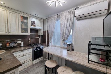 Фото №1: 3-комнатная квартира 74 м² - Краснодар, мкр. Юбилейный, ул. 70-летия Октября, 6