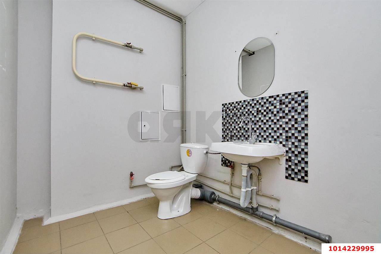 Фото №12: Коммерция 40 м² - Краснодар, ул. Карякина, 31