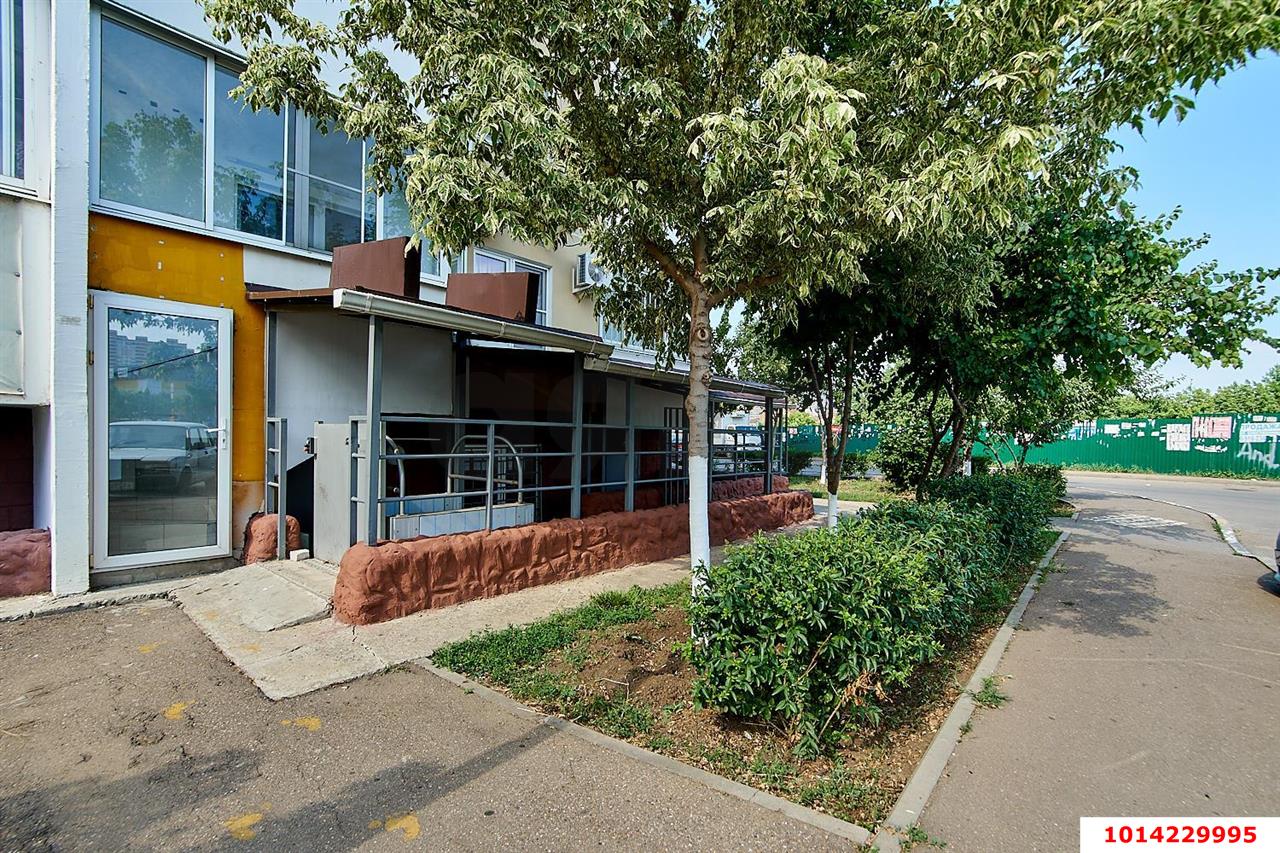 Фото №1: Коммерция 40 м² - Краснодар, ул. Карякина, 31