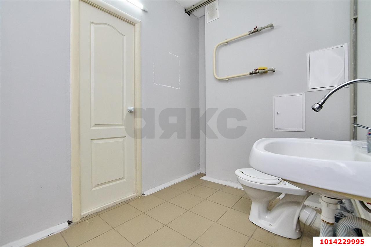 Фото №13: Коммерция 40 м² - Краснодар, ул. Карякина, 31