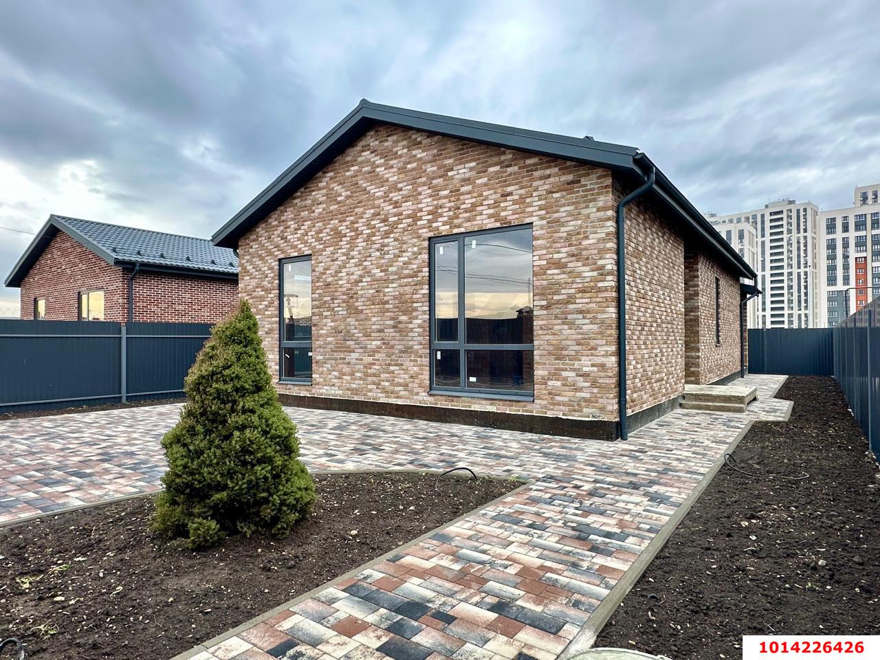 Фото №1: Дом 130 м² + 4.5 сот. - Краснодар, коттеджный  Кореновская Усадьба