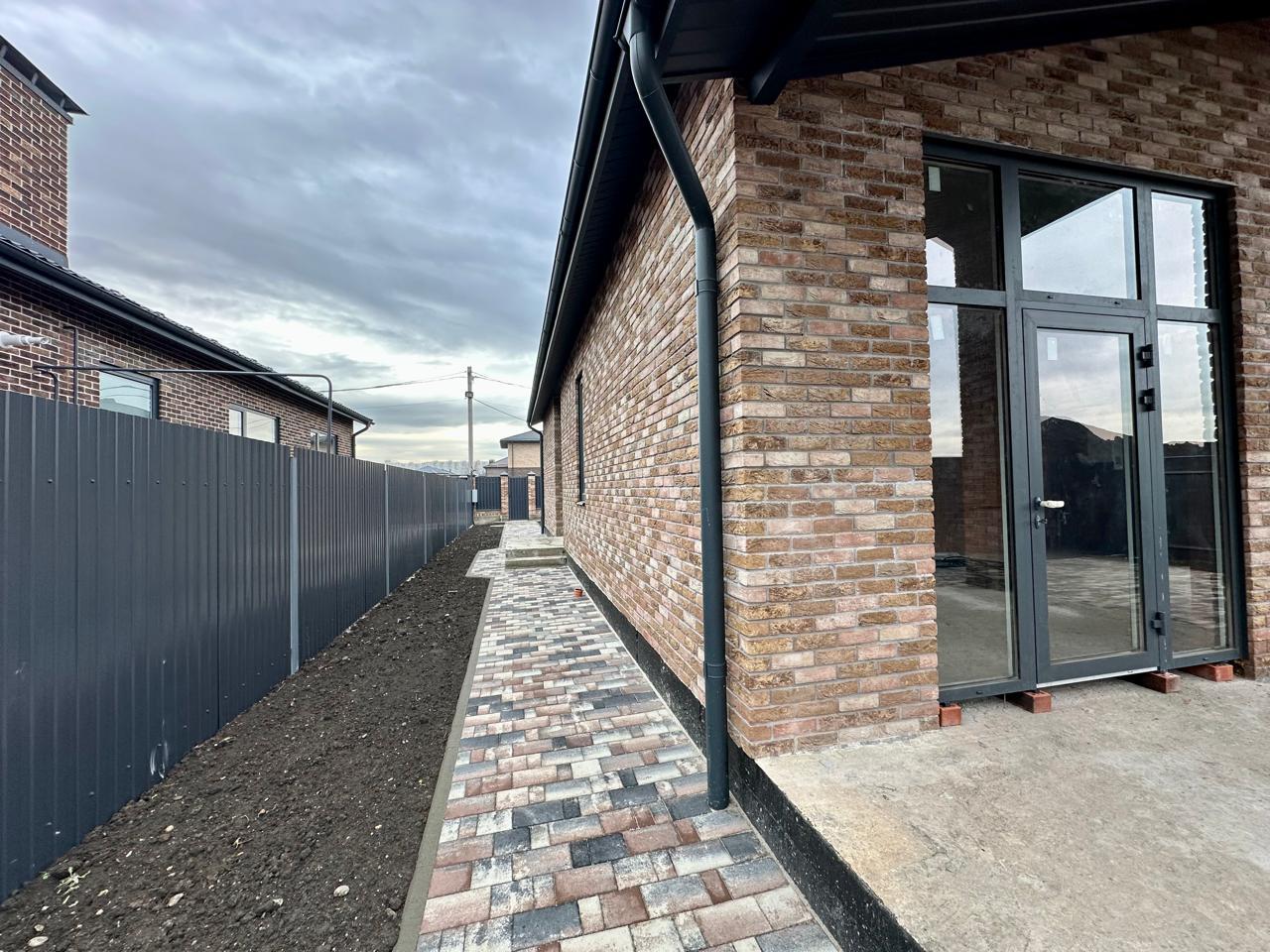 Фото №7: Дом 130 м² + 4.5 сот. - Краснодар, Прикубанский внутригородской округ, п. коттеджный  Кореновская Усадьба