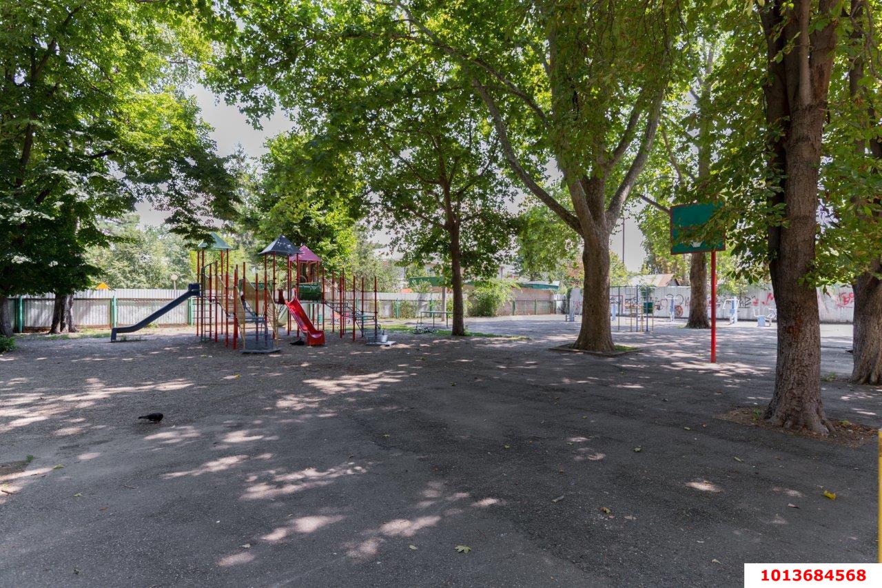 Фото №2: 2-комнатная квартира <span class="whitespace-nowrap">44 м²</span>, <span class="whitespace-nowrap">5/5 эт.</span> - Краснодар, Центральный внутригородской округ, мкр. 40 лет Победы, ул. Механическая, 18