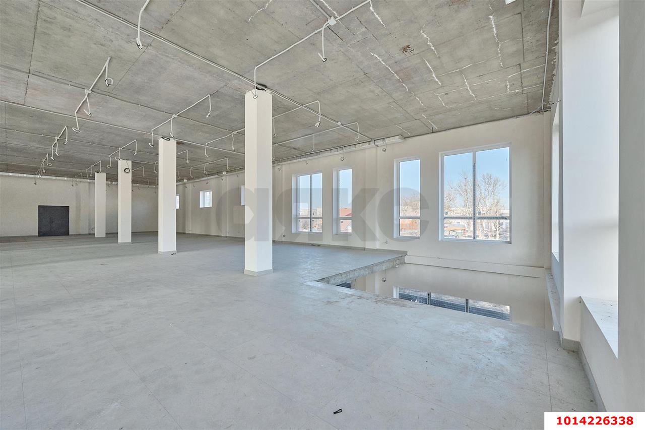 Фото №30: Коммерция 1176 м² - Динская, Прикубанский внутригородской округ, мкр. Витаминкомбинат, ул. Красная, 93