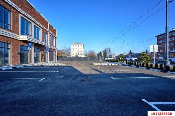 Фото №3: Торговое помещение 1177 м² - Динская, ул. Красная, 93