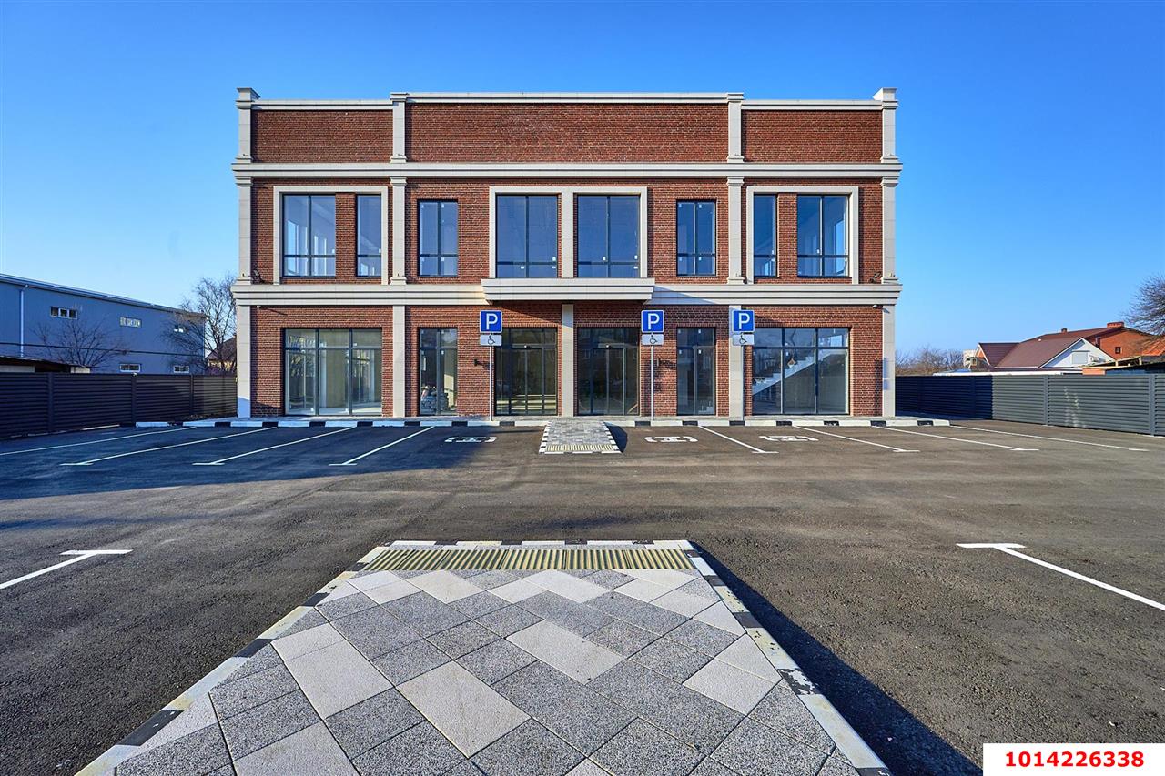 Фото №4: Торговое помещение 1177 м² - Динская, ул. Красная, 93