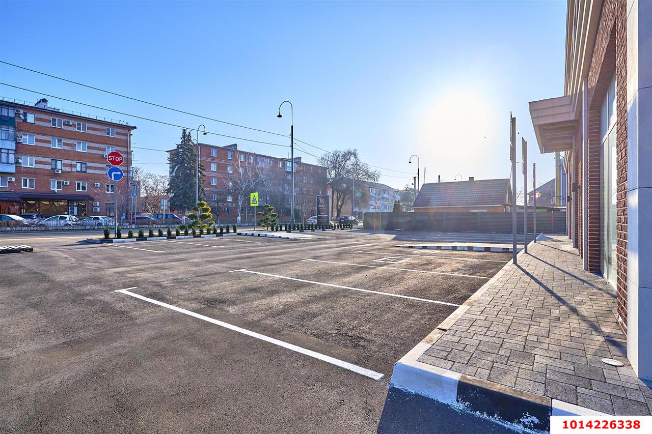 Фото №28: Торговое помещение 1177 м² - Динская, ул. Красная, 93