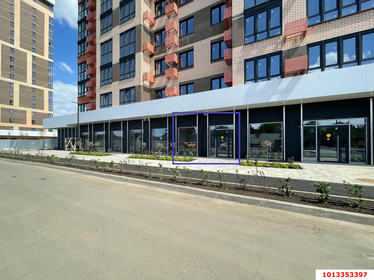 Фото №1: Коммерция 58 м² - Знаменский, Карасунский внутригородской округ, мкр. Родные Просторы, ул. Природная, 10Б