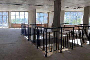 Фото №2: Торговое помещение 880 м² - Краснодар, мкр. жилой комплекс Сказка Град, ул. имени В.Н. Мачуги, 166