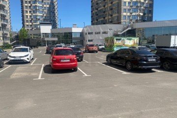 Фото №1: Торговое помещение 880 м² - Краснодар, мкр. жилой комплекс Сказка Град, ул. имени В.Н. Мачуги, 166