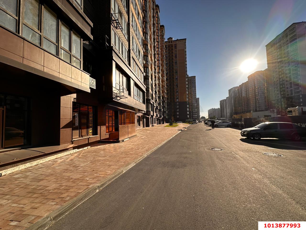 Фото №4: Торговое помещение 104 м² - Краснодар, Достояние, ул. Григория Булгакова, 16