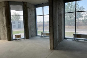 Фото №4: Торговое помещение 105 м² - Краснодар, мкр. Микрохирургии глаза, ул. Красных Партизан, 4/4