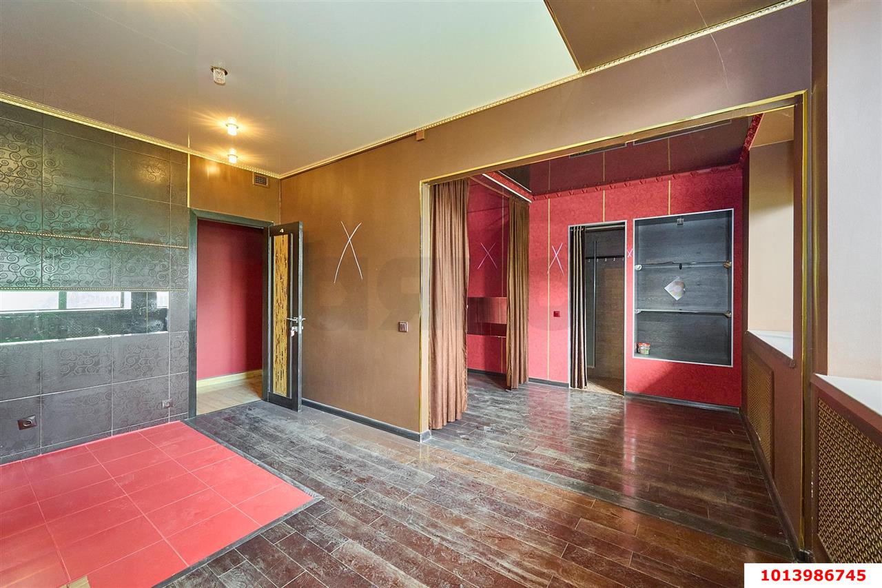 Фото №31: Торговое помещение 290 м² - Краснодар, Сельскохозяйственный Институт, ул. Алма-Атинская, 148