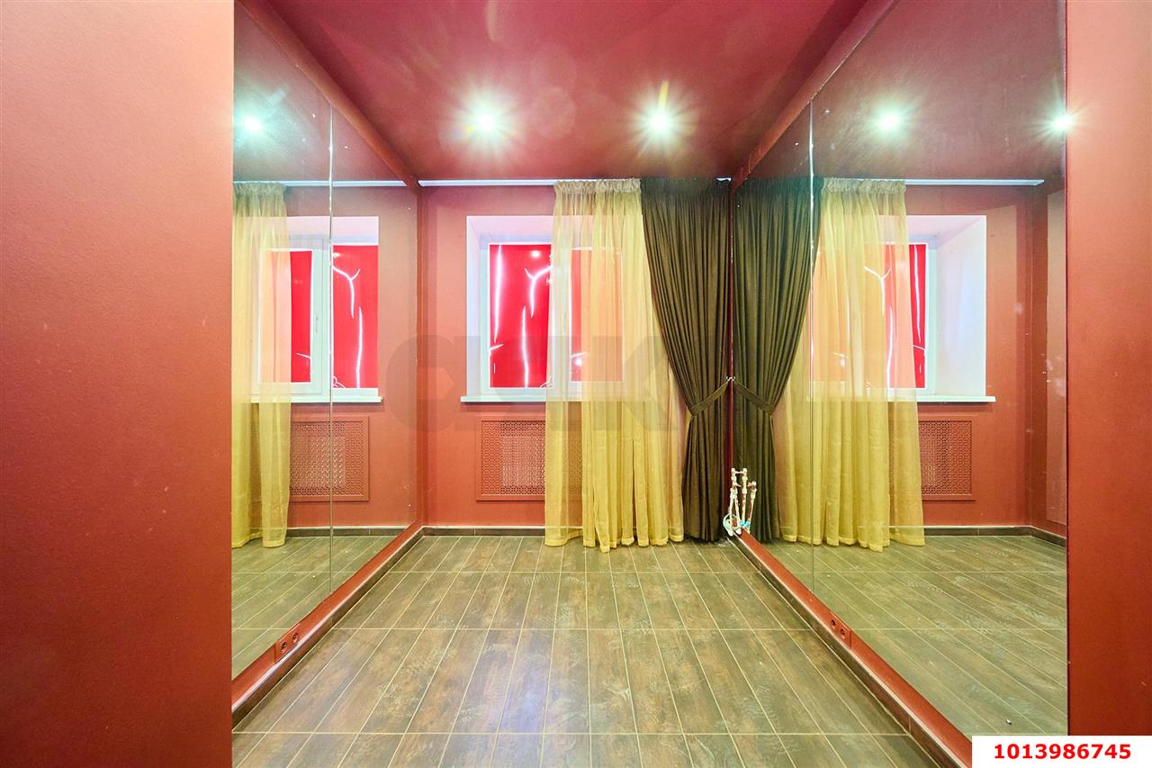 Фото №38: Торговое помещение 290 м² - Краснодар, Сельскохозяйственный Институт, ул. Алма-Атинская, 148