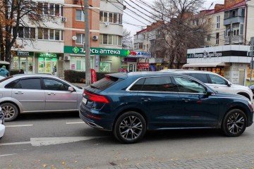 Фото №3: Торговое помещение 125 м² - Краснодар, мкр. Завод Измерительных Приборов, ул. Зиповская, 11