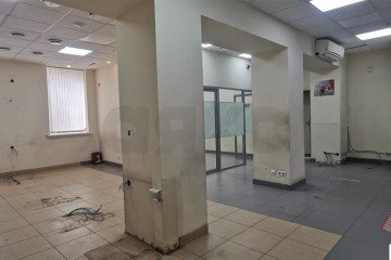 Фото №5: Торговое помещение 143 м² - Краснодар, мкр. Черёмушки, ул. Селезнёва, 134