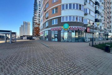 Фото №3: Торговое помещение 57 м² - Краснодар, мкр. жилой комплекс Символ, ул. Командорская, 9/1