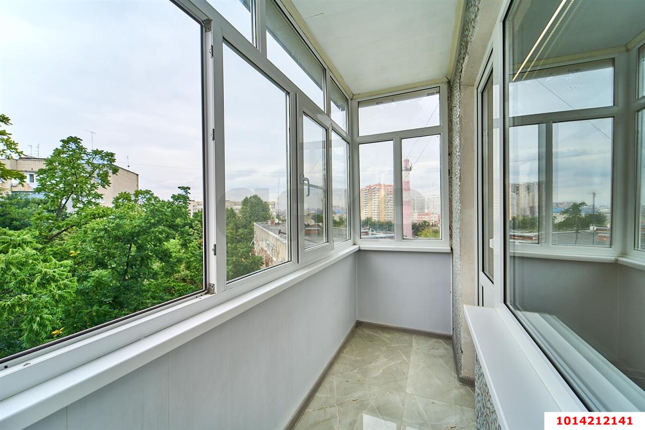 Фото №12: 1-комнатная квартира 35 м² - Краснодар, Прикубанский внутригородской округ, мкр. Завод Измерительных Приборов, ул. Карякина, 3