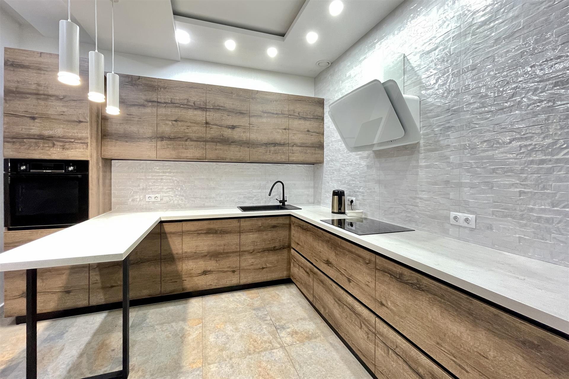 Фото №1: Дом 215 м² + 7 сот. - Краснодар, ул. Ахтанизовская, 22