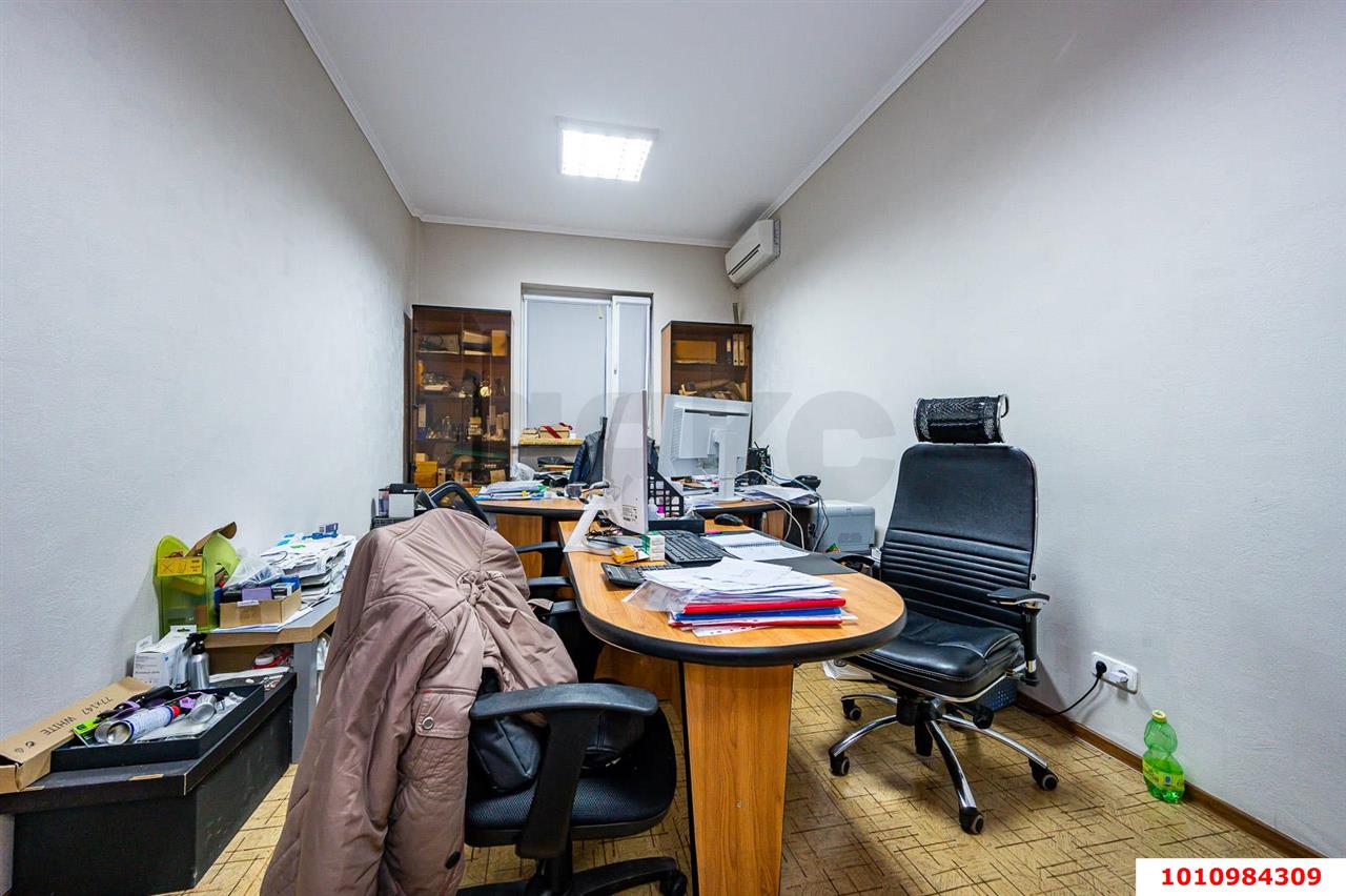 Фото №4: Торговое помещение 500 м² - Краснодар, Фестивальный, ул. Яна Полуяна, 34