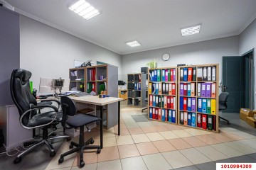 Фото №2: Торговое помещение 500 м² - Краснодар, мкр. Фестивальный, ул. Яна Полуяна, 34