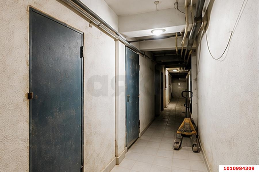 Фото №10: Торговое помещение <span class="whitespace-nowrap">932 м²</span>, <span class="whitespace-nowrap">5 эт.</span> - Краснодар, Прикубанский внутригородской округ, мкр. Фестивальный, ул. Яна Полуяна, 50