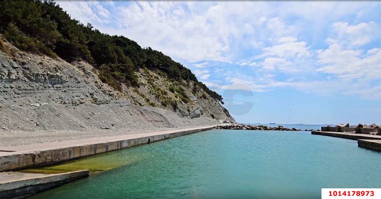 Фото №10: Дом 225 м² + 1.9 сот. - Кабардинка, п. коттеджный  Маяк, ул. Капитана Котанова, 3