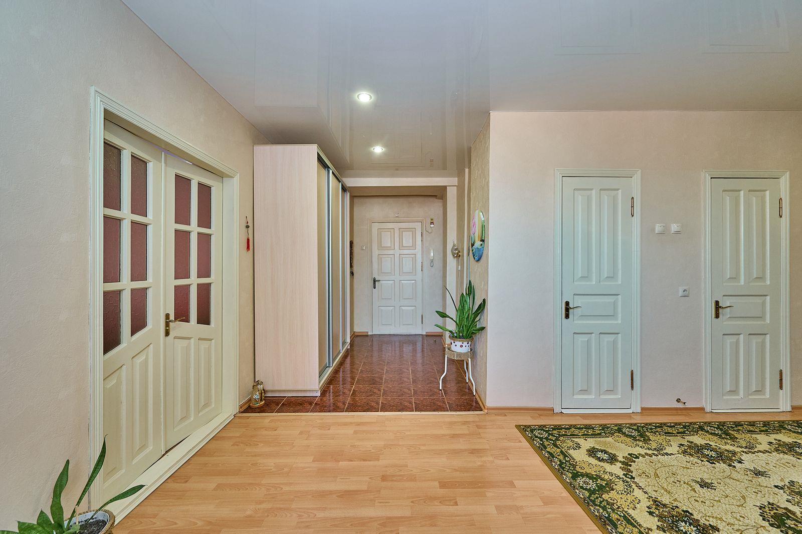 Фото №13: 3-комнатная квартира 127 м² - Краснодар, Западный внутригородской округ, мкр. Юбилейный, пр-кт Чекистов, 42