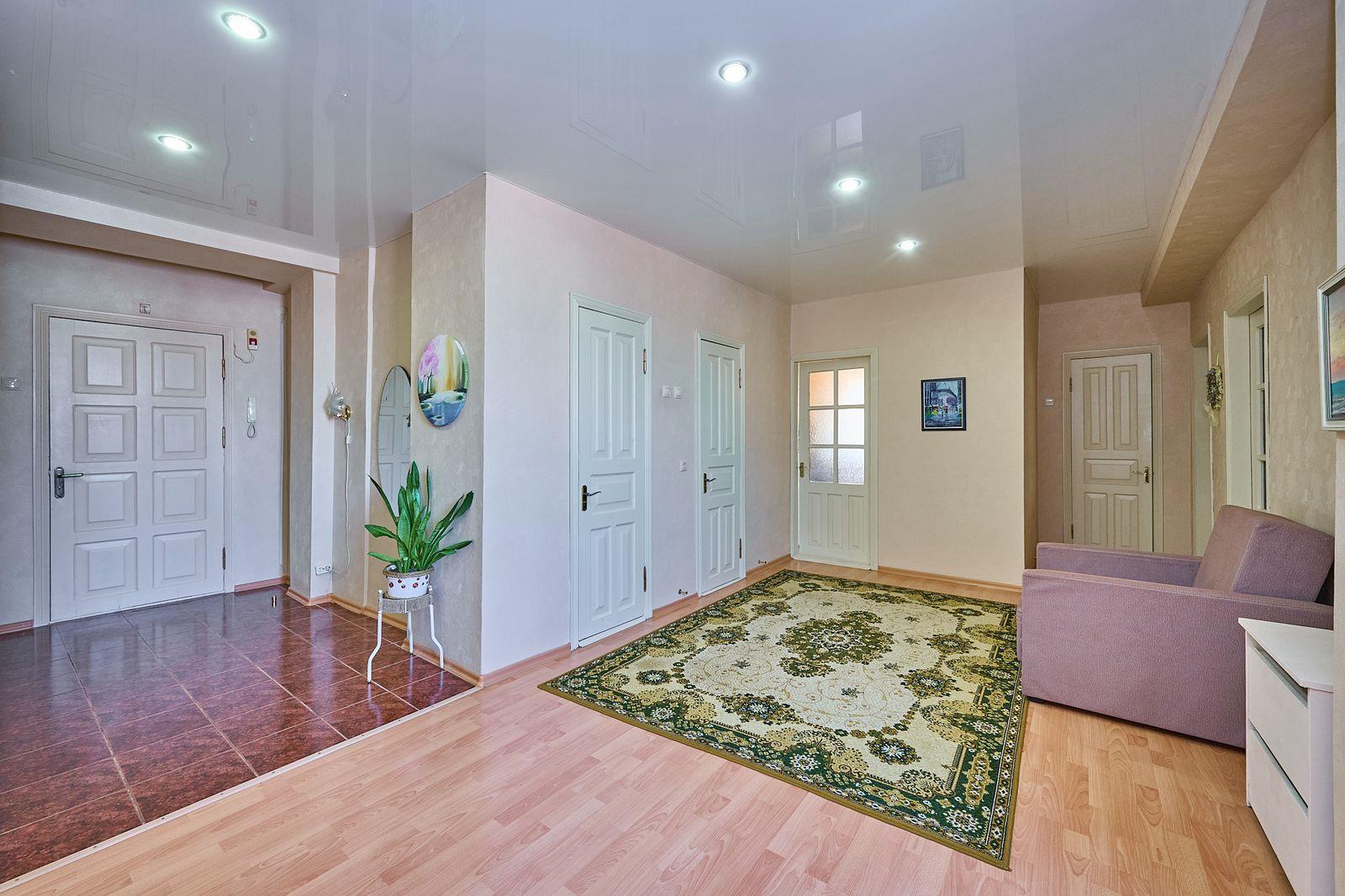 Фото №12: 3-комнатная квартира 127 м² - Краснодар, Западный внутригородской округ, мкр. Юбилейный, пр-кт Чекистов, 42