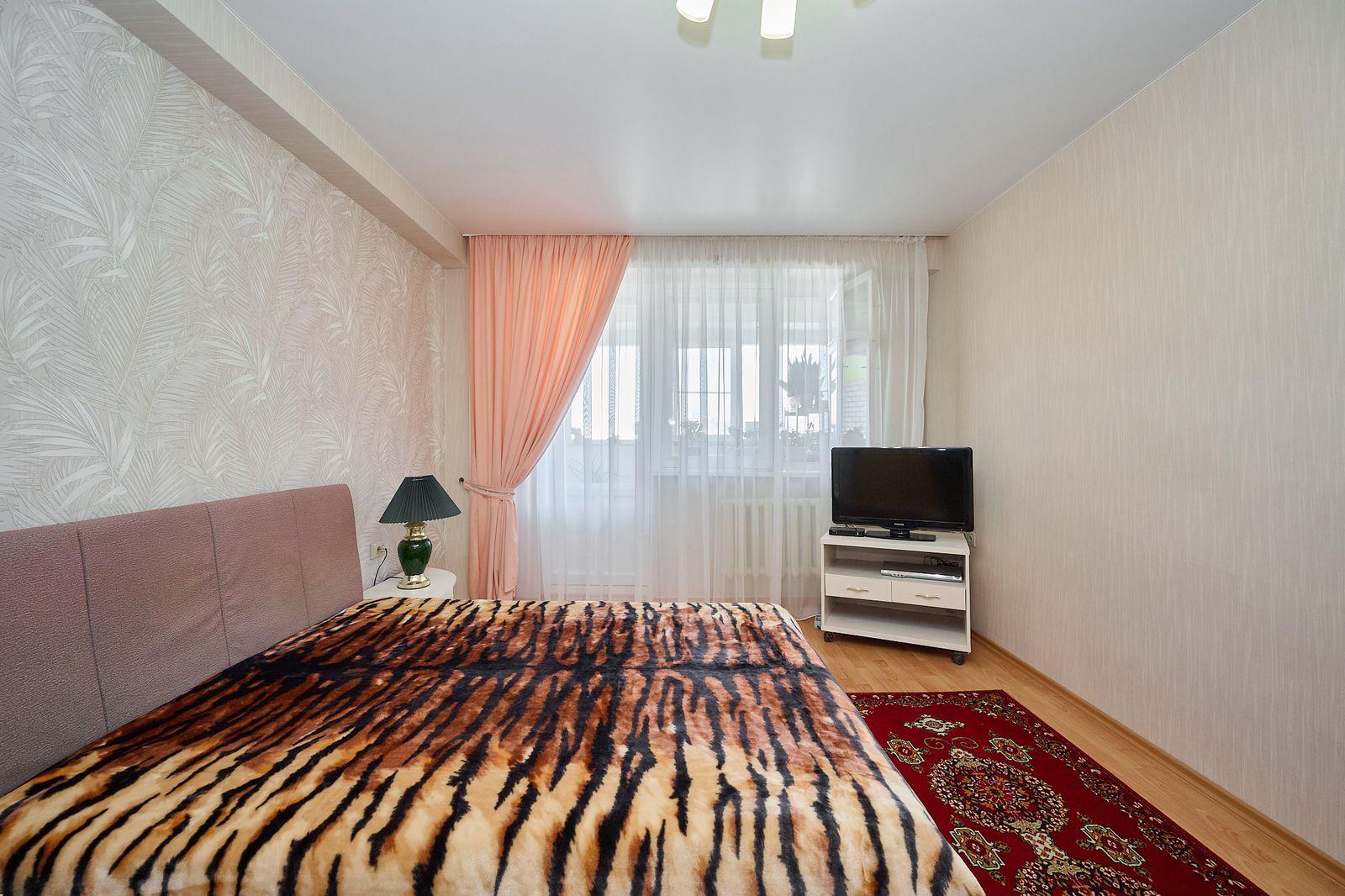 Фото №1: 3-комнатная квартира 127 м² - Краснодар, Западный внутригородской округ, мкр. Юбилейный, пр-кт Чекистов, 42