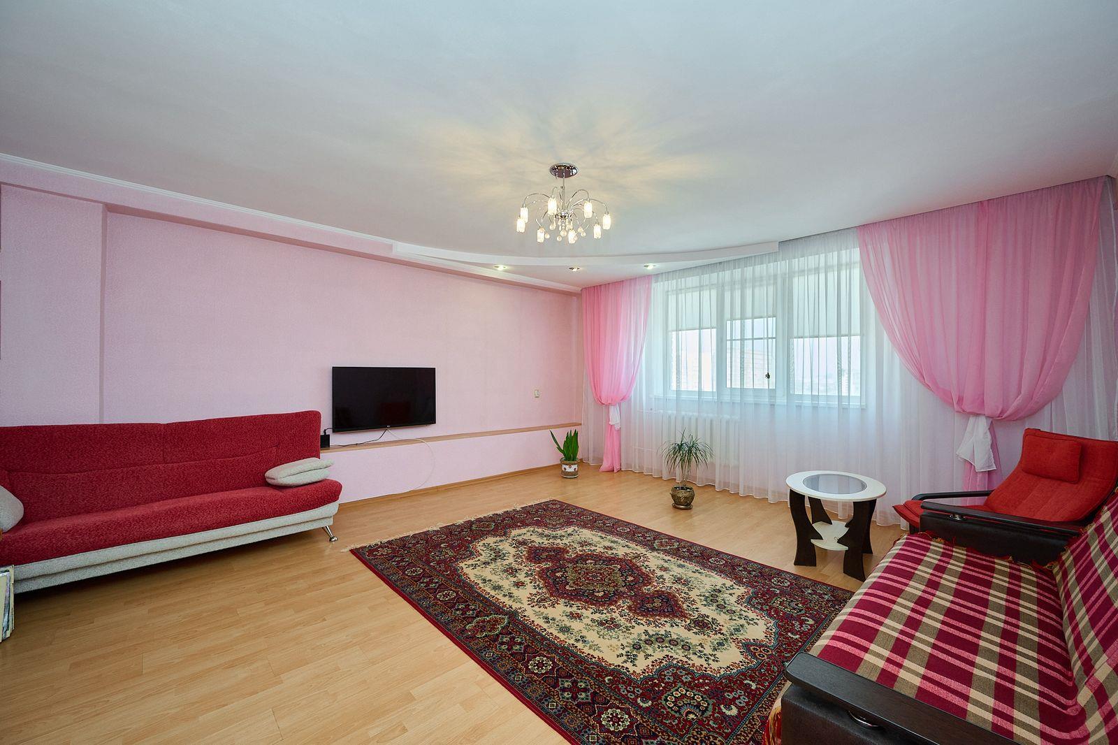 Фото №3: 3-комнатная квартира 127 м² - Краснодар, Западный внутригородской округ, мкр. Юбилейный, пр-кт Чекистов, 42