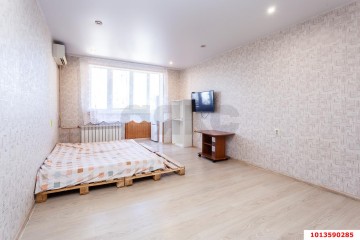 Фото №1: 1-комнатная квартира 32 м² - Краснодар, мкр. Юбилейный, ул. 70-летия Октября, 12/3