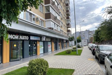 Фото №2: Торговое помещение 89 м² - Краснодар, мкр. Комсомольский, ул. Уральская, 162/4