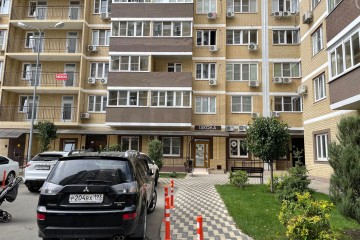 Фото №1: Торговое помещение 89 м² - Краснодар, мкр. Комсомольский, ул. Уральская, 162/4