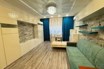 Фото №1: 1-комнатная квартира 52 м² - Краснодар, мкр. Юбилейный, ул. 70-летия Октября, 1/2