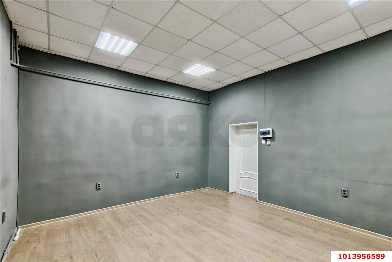 Фото №7: Офисное помещение <span class="whitespace-nowrap">58 м²</span>, <span class="whitespace-nowrap">1/1 эт.</span> - Краснодар, Центральный внутригородской округ, мкр. Центральный, ул. Ленина, 90/2