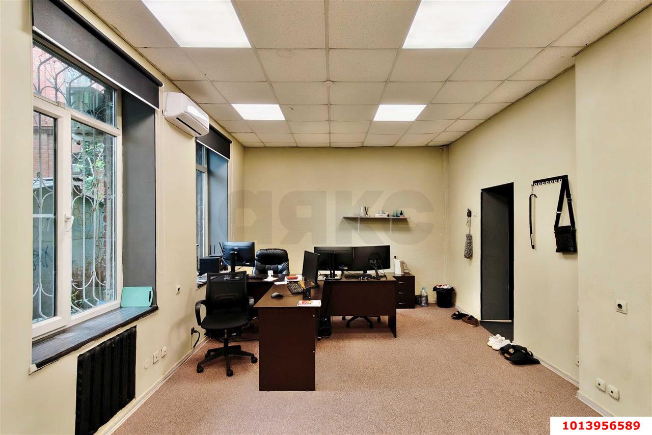 Фото №5: Офисное помещение <span class="whitespace-nowrap">57 м²</span>, <span class="whitespace-nowrap">1/1 эт.</span> - Краснодар, Центральный внутригородской округ, мкр. Центральный, ул. Ленина, 90/2