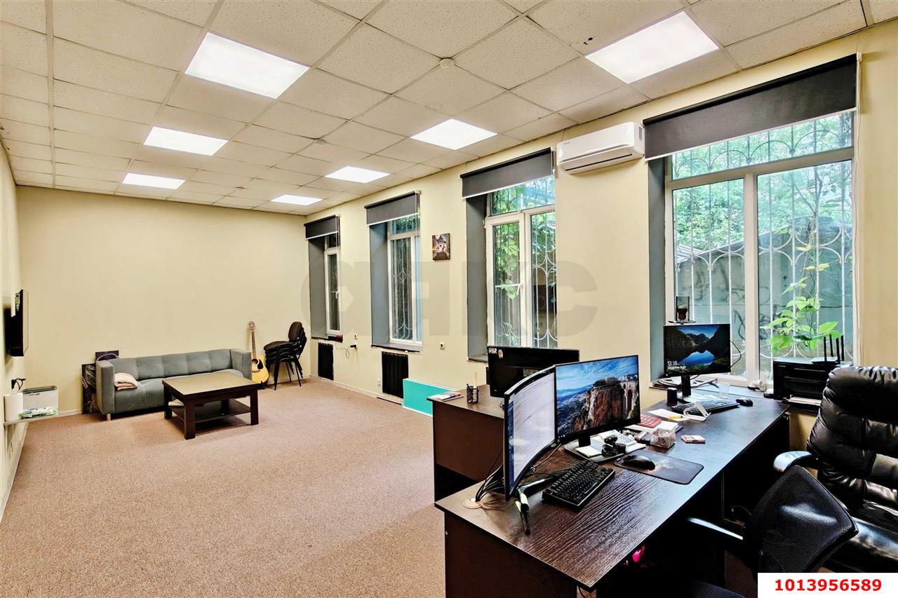Фото №3: Офисное помещение <span class="whitespace-nowrap">57 м²</span>, <span class="whitespace-nowrap">1/1 эт.</span> - Краснодар, Центральный внутригородской округ, мкр. Центральный, ул. Ленина, 90/2